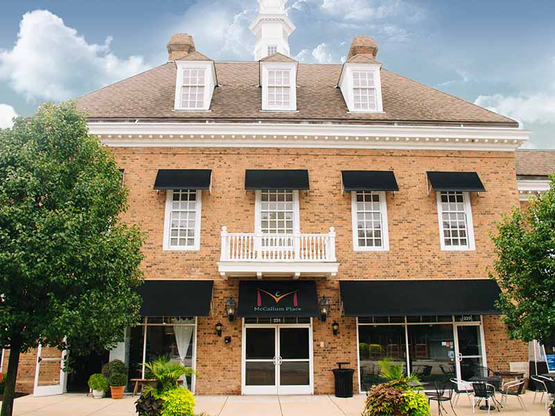 Campus Tour McCallum Place